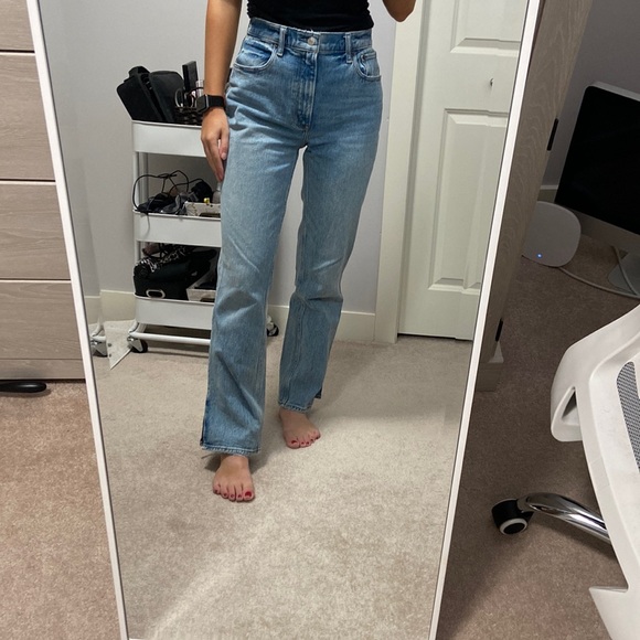 A&F 90’s Straight High Rise - Picture 1 of 6